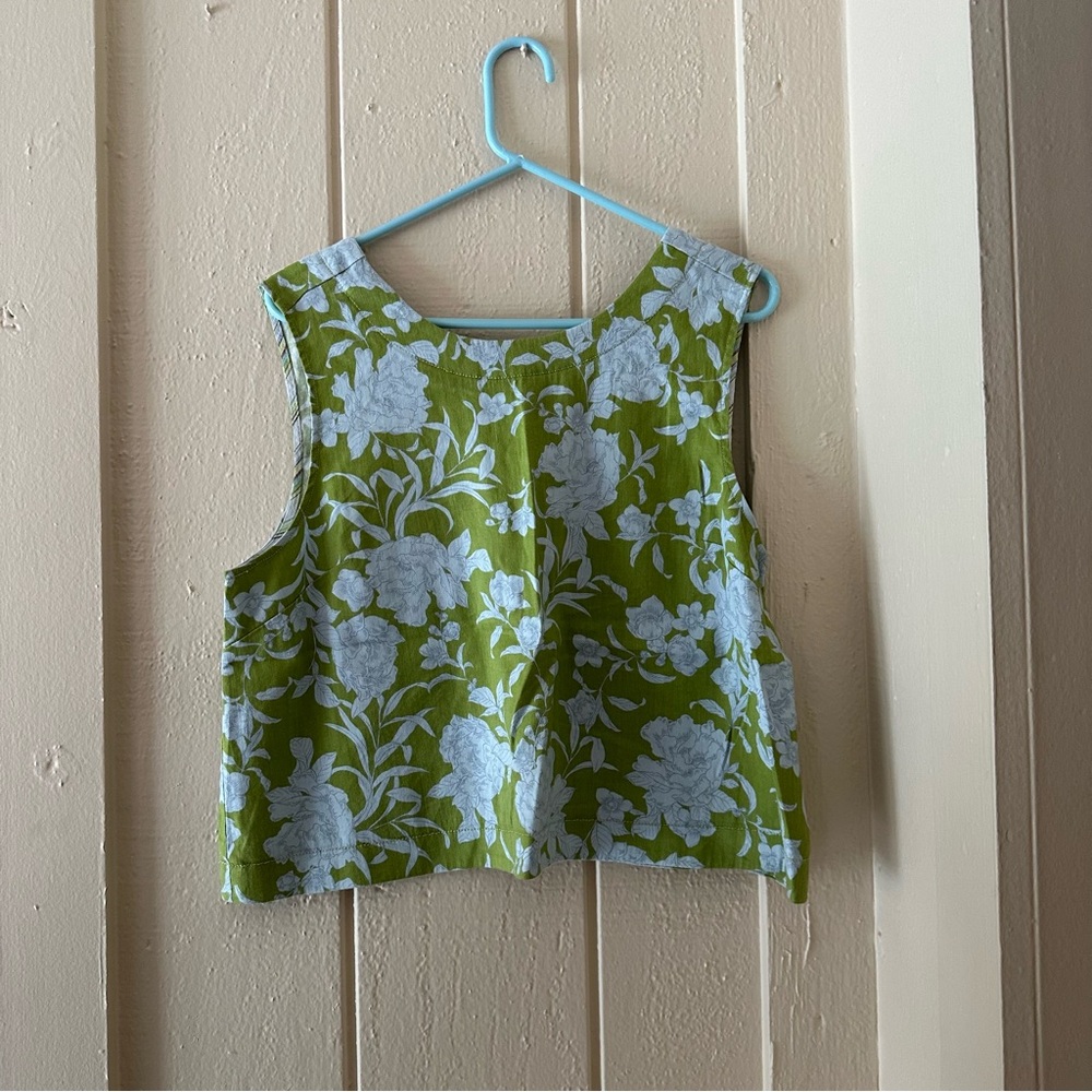 EXCELLENT ANTHROPOLOGIE MAEVE CROP SLEEVELESS TOP BLOUSE PRINT! WOW M